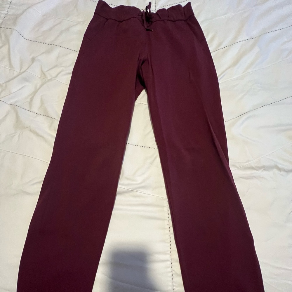 Lululemon On The Fly Pant Size 4, Adobe Red